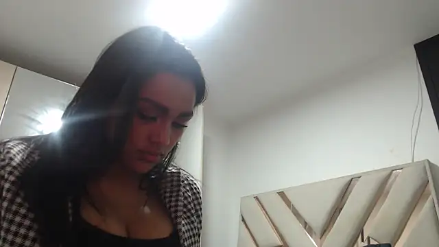 Snapshot of fairylatin222 chatting on November 2025 01:09:01 AM fairylatin222 online show from November 2025 01:09:01 AM