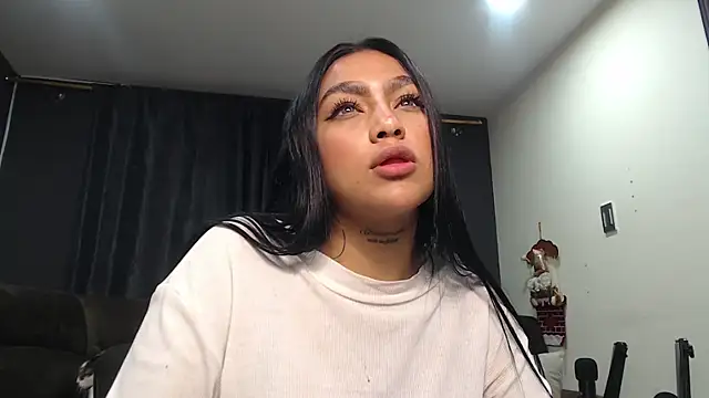 Snapshot of fairylatin222 chatting on December 2025 02:29:02 AM fairylatin222 online show from December 2025 02:29:02 AM