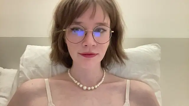 ms christiana online show from May 2026 08:17:02 PM