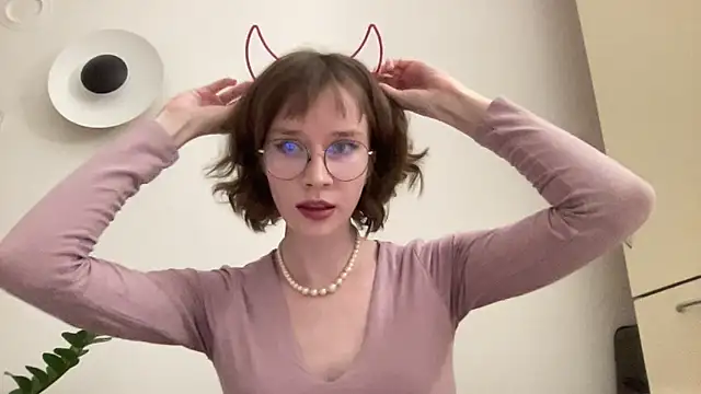 ms christiana online show from May 2026 06:14:01 PM