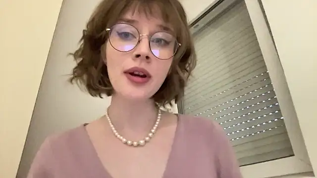 ms christiana online show from April 2026 05:42:02 PM