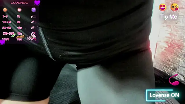 Cloee66 online show from November 2025 12:42:01 PM