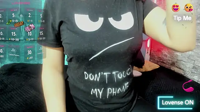 Cloee66 online show from November 2025 05:57:01 PM