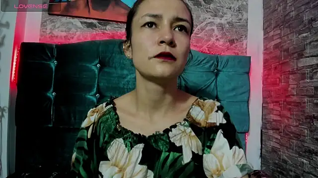 Cloee66 online show from April 2026 01:25:02 PM