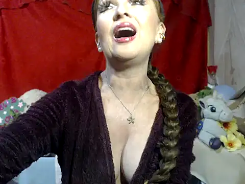 hottieperla online show from October 2025 06:19:02 PM