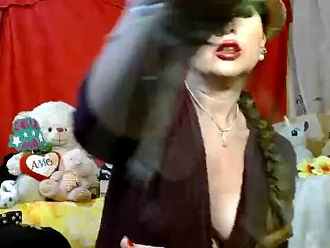 hottieperla online show from April 2026 07:38:02 PM