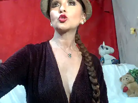 hottieperla online show from March 2025 06:54:01 PM