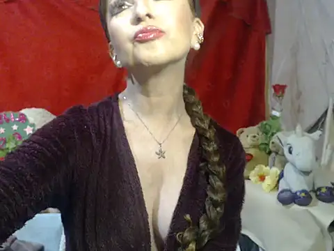 hottieperla online show from October 2025 04:08:02 PM