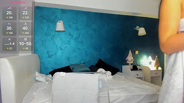 Awesome Jolie online show from December 2024 05:44:02 PM