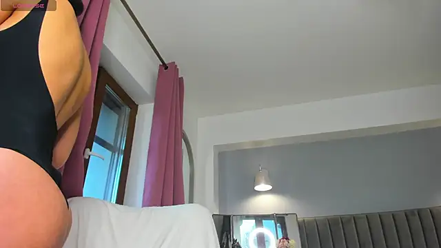 Snapshot of Awesome_Jolie chatting on December 2025 06:26:02 AM Awesome Jolie online show from December 2025 06:26:02 AM