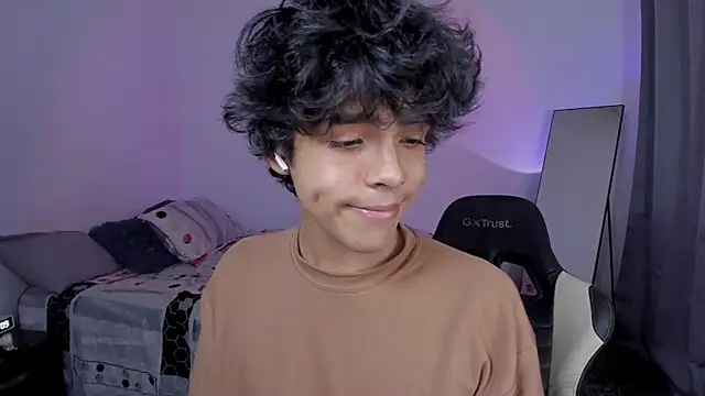 Snapshot of Alan26_ chatting on March 2026 02:41:03 AM Alan26 online show from March 2026 02:41:03 AM