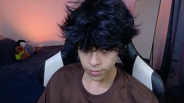 Alan26  online show from April 2026 07:15:02 AM