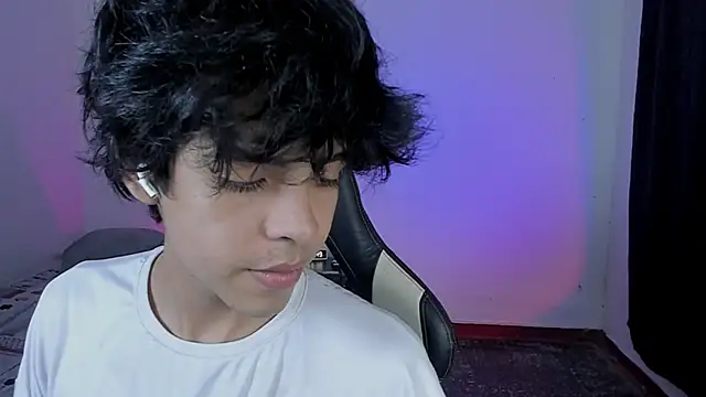 Alan26  online show from November 2025 02:27:01 AM