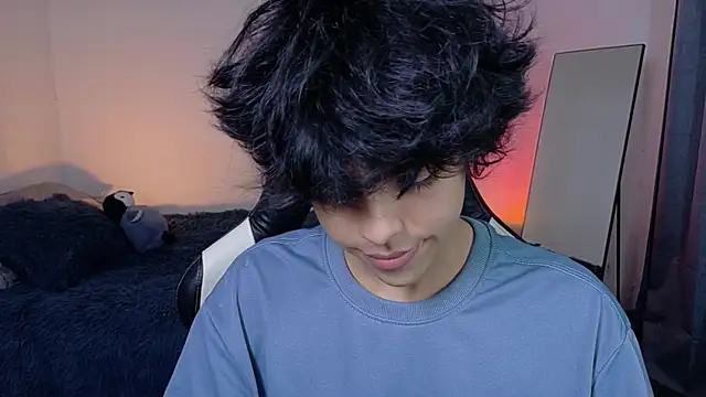 Alan26  online show from April 2026 01:41:01 AM