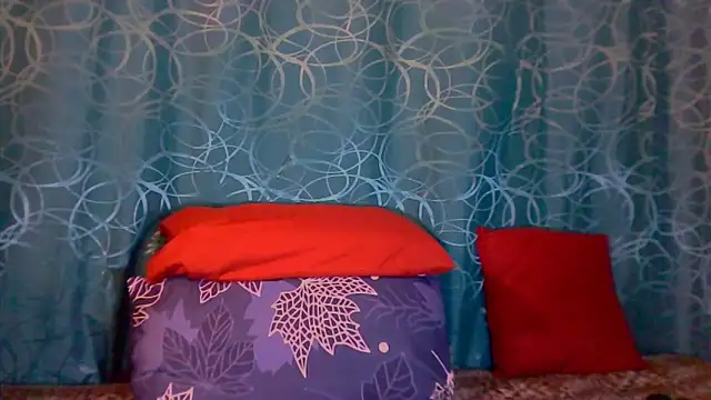 RoyalIndianCreamPuff online show from November 2025 07:13:02 PM