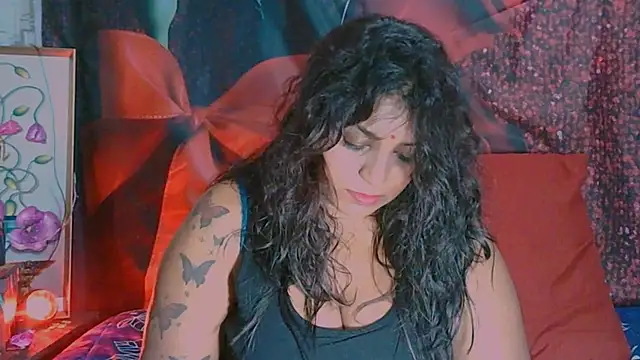 RoyalIndianCreamPuff online show from February 2025 06:24:01 PM