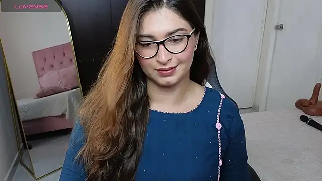 adara lennox online show from April 2026 08:16:02 PM