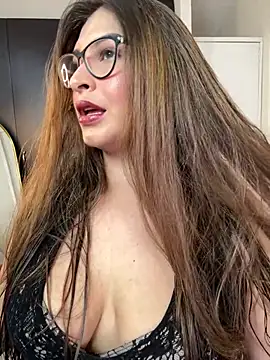 Snapshot of adara_lennox chatting on February 2026 09:24:02 PM adara lennox online show from February 2026 09:24:02 PM