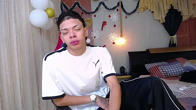 Snapshot of Harry_jhonsson chatting on November 2025 07:58:02 PM Harry jhonsson online show from November 2025 07:58:02 PM