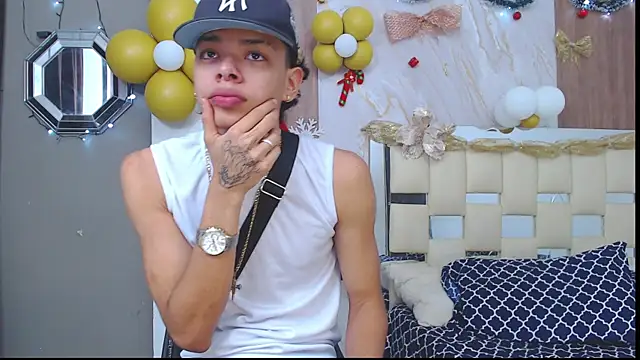 Snapshot of Harry_jhonsson chatting on November 2025 09:48:02 PM Harry jhonsson online show from November 2025 09:48:02 PM