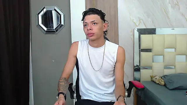 Snapshot of Harry_jhonsson chatting on May 2026 12:51:02 AM Harry jhonsson online show from May 2026 12:51:02 AM