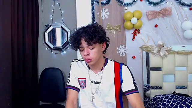 Snapshot of Harry_jhonsson chatting on December 2025 09:55:01 AM Harry jhonsson online show from December 2025 09:55:01 AM