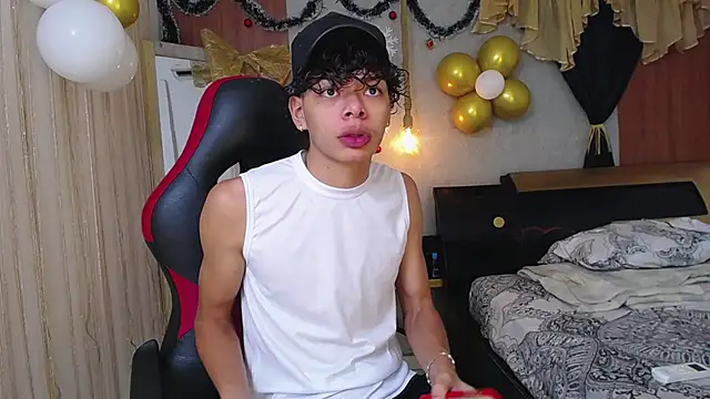 Snapshot of Harry_jhonsson chatting on November 2025 10:35:02 PM Harry jhonsson online show from November 2025 10:35:02 PM