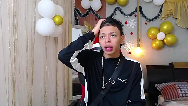 Snapshot of Harry_jhonsson chatting on November 2025 10:31:02 PM Harry jhonsson online show from November 2025 10:31:02 PM