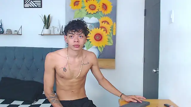 Snapshot of Harry_jhonsson chatting on May 2026 10:01:01 PM Harry jhonsson online show from May 2026 10:01:01 PM