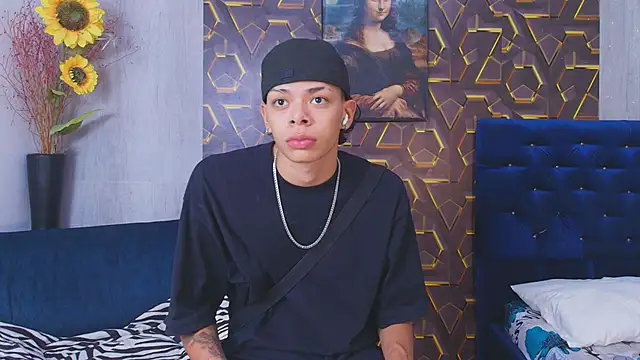 Snapshot of Harry_jhonsson chatting on June 2026 10:20:01 PM Harry jhonsson online show from June 2026 10:20:01 PM
