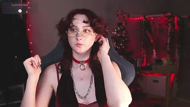 Snapshot of Rory_Pink chatting on December 2024 08:28:02 PM Rory Pink online show from December 2024 08:28:02 PM