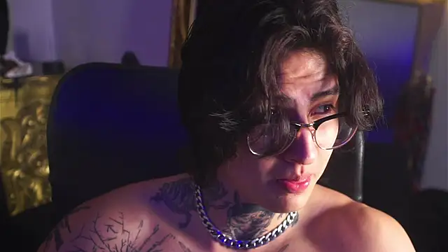 Snapshot of dantecoppolaa_ chatting on February 2025 03:10:02 AM dantecoppolaa online show from February 2025 03:10:02 AM