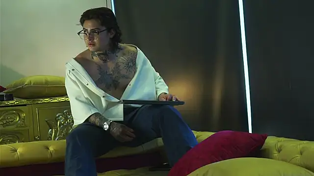 Snapshot of dantecoppolaa_ chatting on October 2025 08:10:01 PM dantecoppolaa online show from October 2025 08:10:01 PM