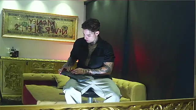 Snapshot of dantecoppolaa_ chatting on June 2026 02:17:01 AM dantecoppolaa online show from June 2026 02:17:01 AM