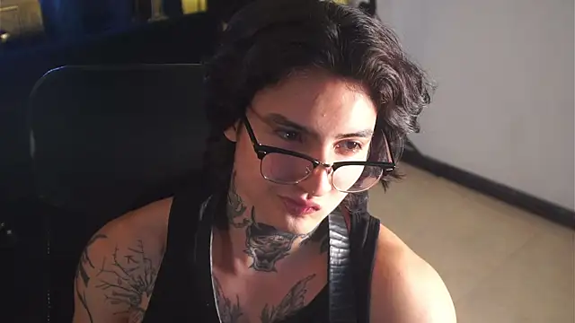Snapshot of dantecoppolaa_ chatting on February 2025 07:15:02 PM dantecoppolaa online show from February 2025 07:15:02 PM