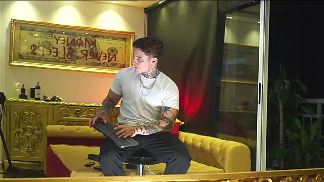 Snapshot of dantecoppolaa_ chatting on June 2026 02:33:01 AM dantecoppolaa online show from June 2026 02:33:01 AM