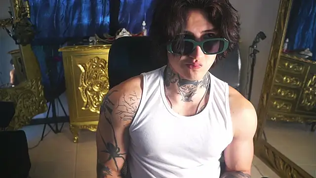 Snapshot of dantecoppolaa_ chatting on February 2025 05:46:02 PM dantecoppolaa online show from February 2025 05:46:02 PM