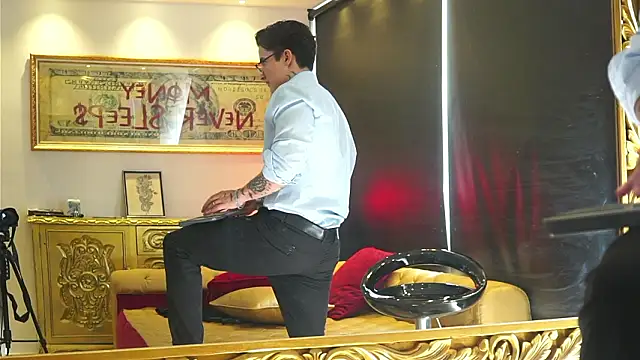 dantecoppolaa  online show from February 2026 07:55:01 PM