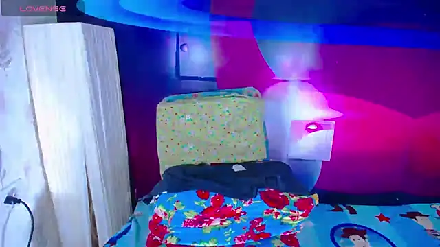 Cristalxxts online show from January 2026 06:57:01 PM