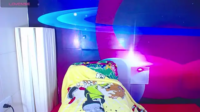 Cristalxxts online show from October 2025 10:00:02 PM