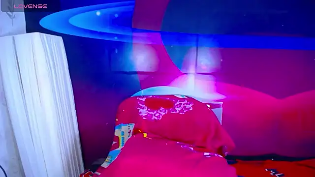 Cristalxxts online show from February 2026 06:54:01 PM