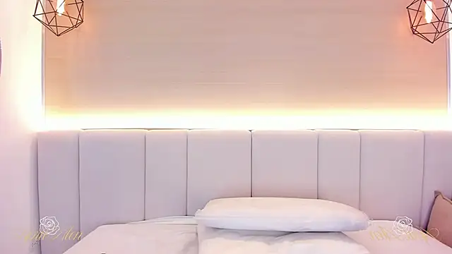 aprilalen online show from February 2026 06:00:02 AM