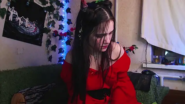 Tiny Witch online show from March 2026 11:29:02 PM