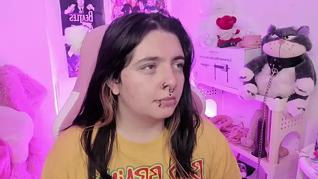 Sachi Meow online show from December 2025 11:49:02 AM