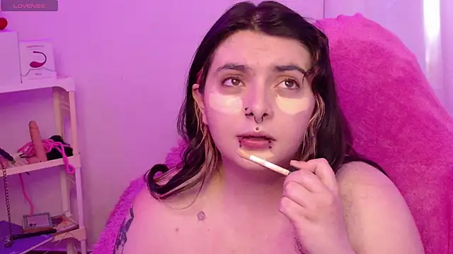 Snapshot of Sachi_Meow chatting on May 2026 04:43:02 PM Sachi Meow online show from May 2026 04:43:02 PM