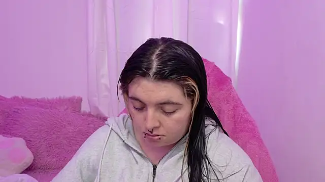 Sachi Meow online show from April 2026 05:19:02 PM