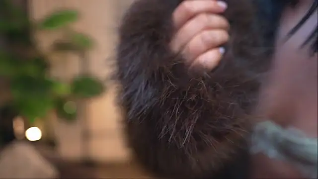 Snapshot of Miss_beee chatting on November 2025 11:59:01 PM Miss beee online show from November 2025 11:59:01 PM