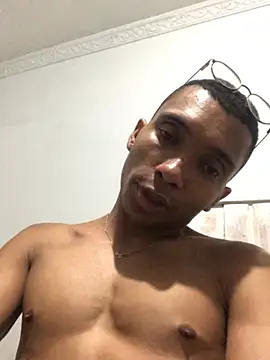 Aaronblack1  online show from March 2025 04:03:01 AM