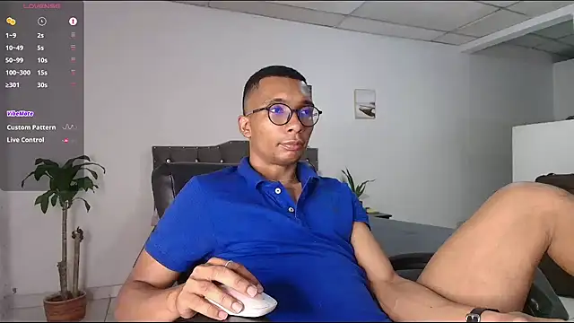 Aaronblack1  online show from June 2026 12:49:02 AM