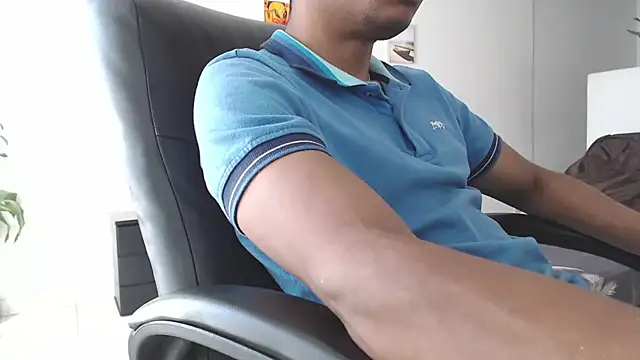 Aaronblack1  online show from February 2026 02:19:02 PM